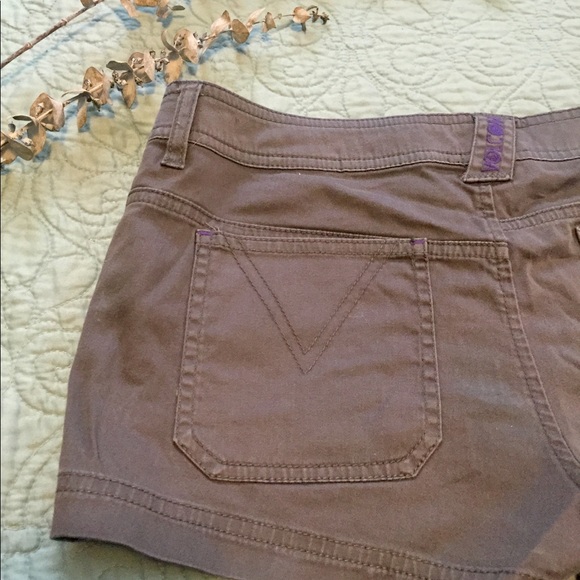 Volcom Shorts - Picture 5 of 6